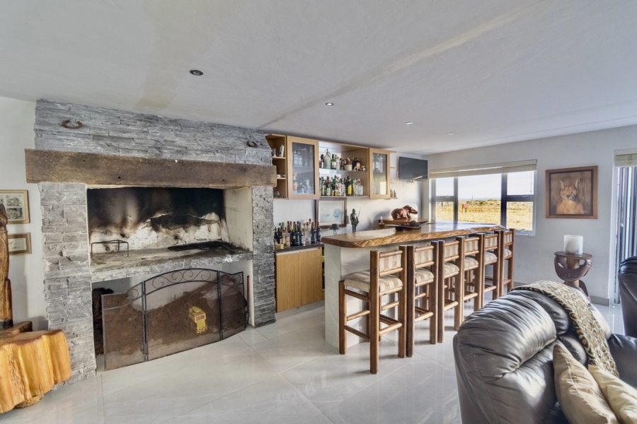 4 Bedroom Property for Sale in Grotto Bay Western Cape